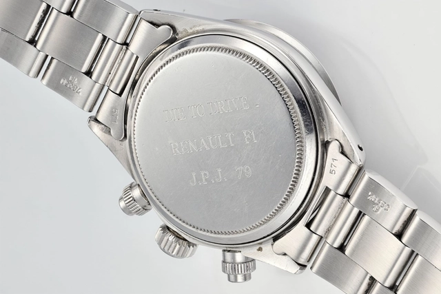 3 Jean-Pierre Jabouille Rolex caseback.jpg Rückseite der Rolex Cosmograph „Big Red“ Daytona